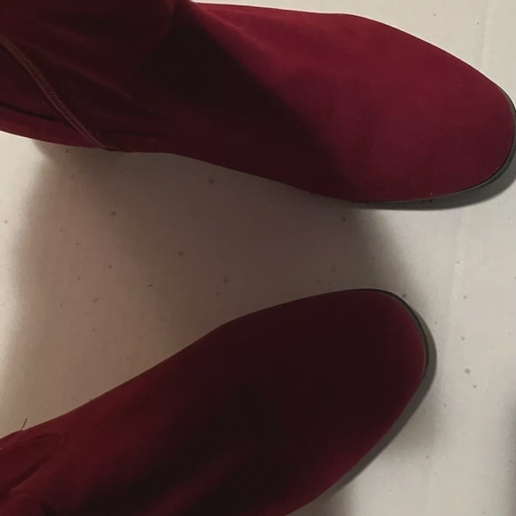 Classique Red & Black Satin Ribbon Boots SZ: US 9 - Picture 4 of 7